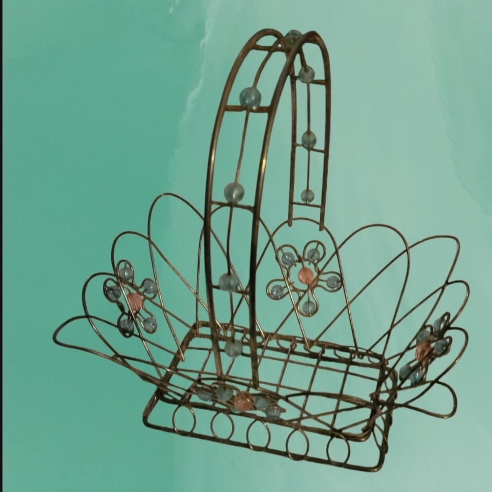Vtg Decorative Silver Wire Basket Floral Accents Beads Aqua Blue Pink‎